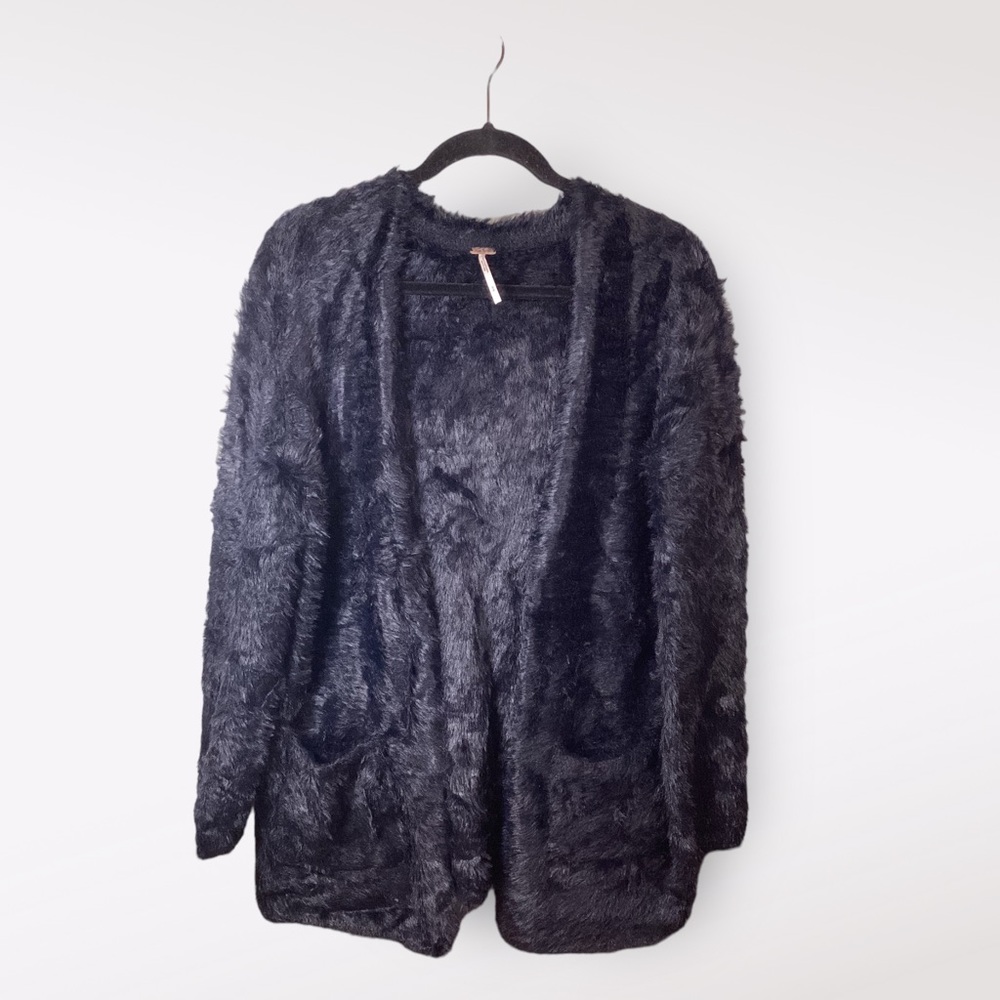 Free People Women’s Black Cardigan Size Small Pockets Faux Fur Cozy Winter